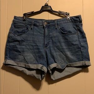 jean shorts high rise ((Make me an offer))